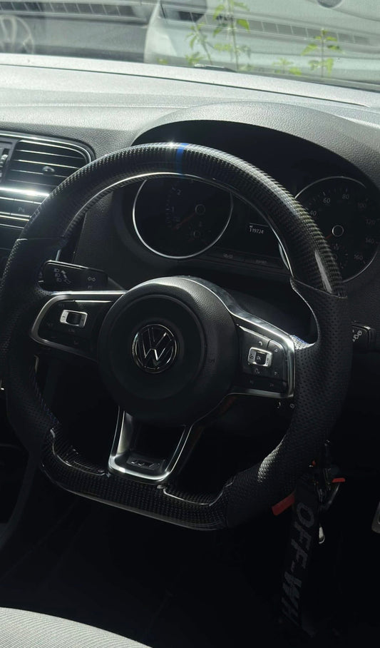 Volkswagen Golf steering wheel